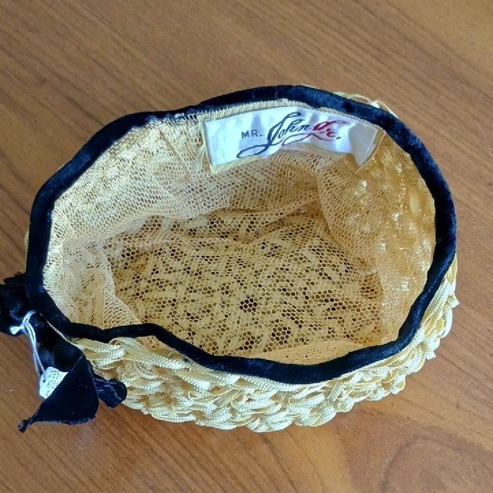 60's Women's Woven Straw Style Ribbon Pillbox Hat with Velvet Black Bow/Trim - Picture 3 of 6